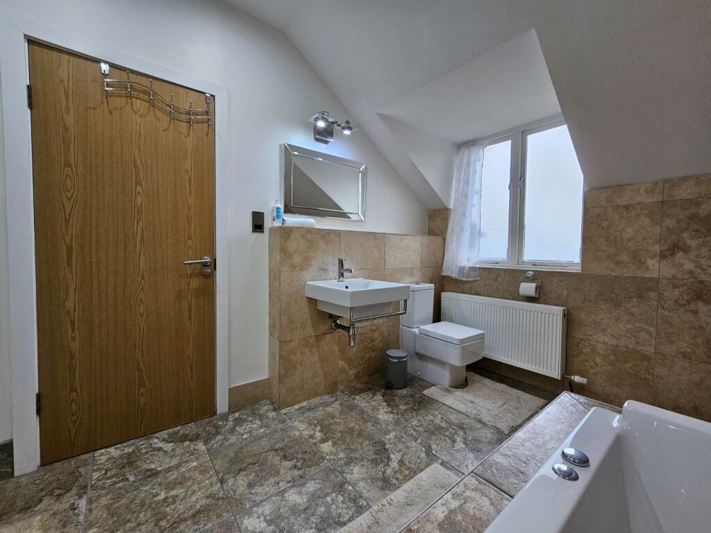 Bedroom 1 En-Suite