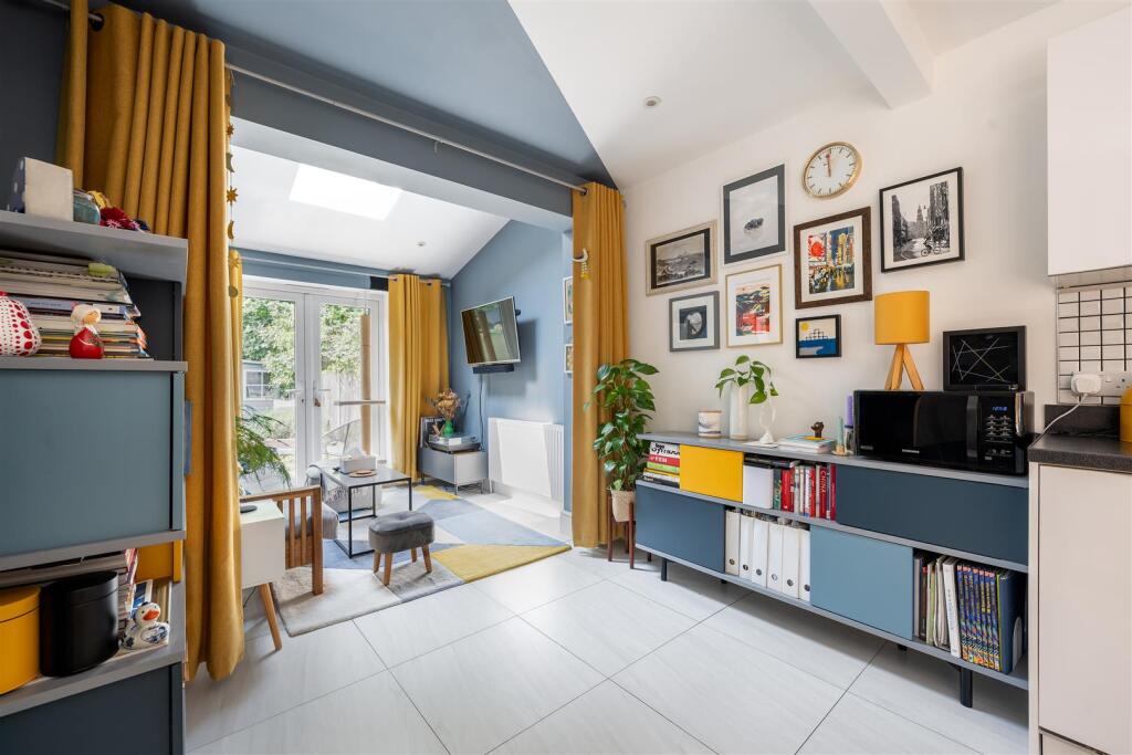 Spruce Hills Road, E17