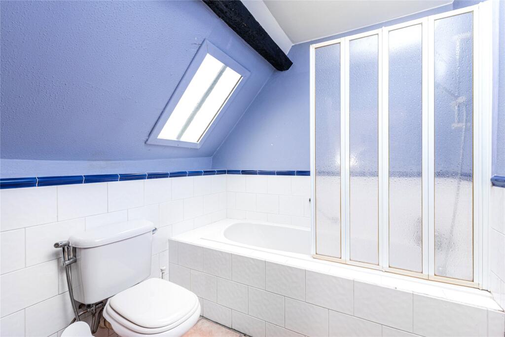 En Suite Bathroom