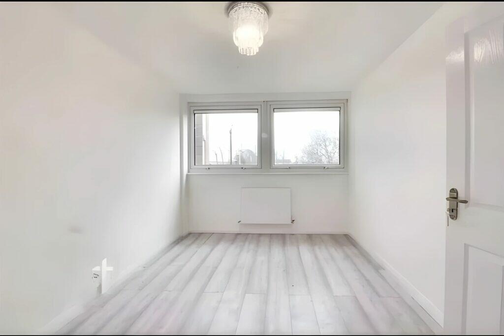 Bewley Court - Master Bedroom