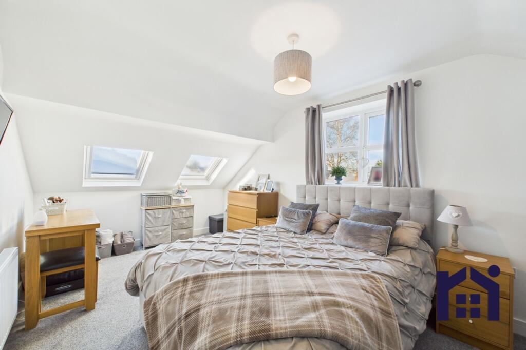 Principal bedroom