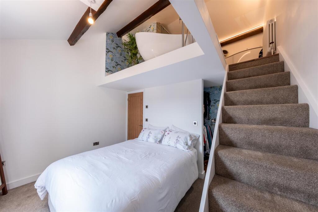 14 Burgess Place-024.jpg