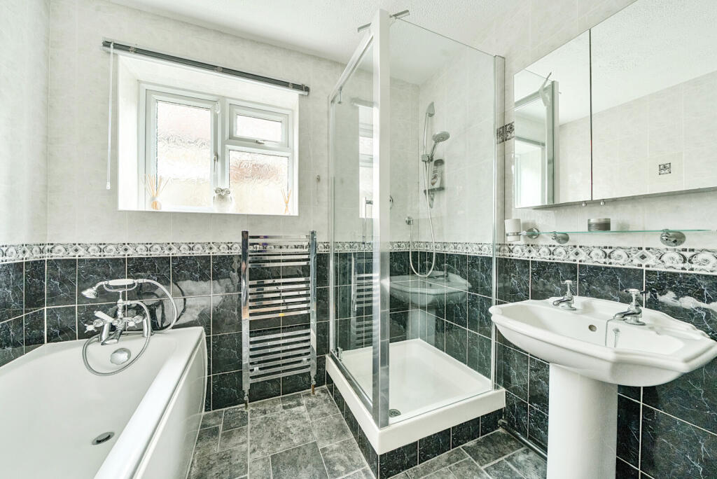 1304515-3-6843208...