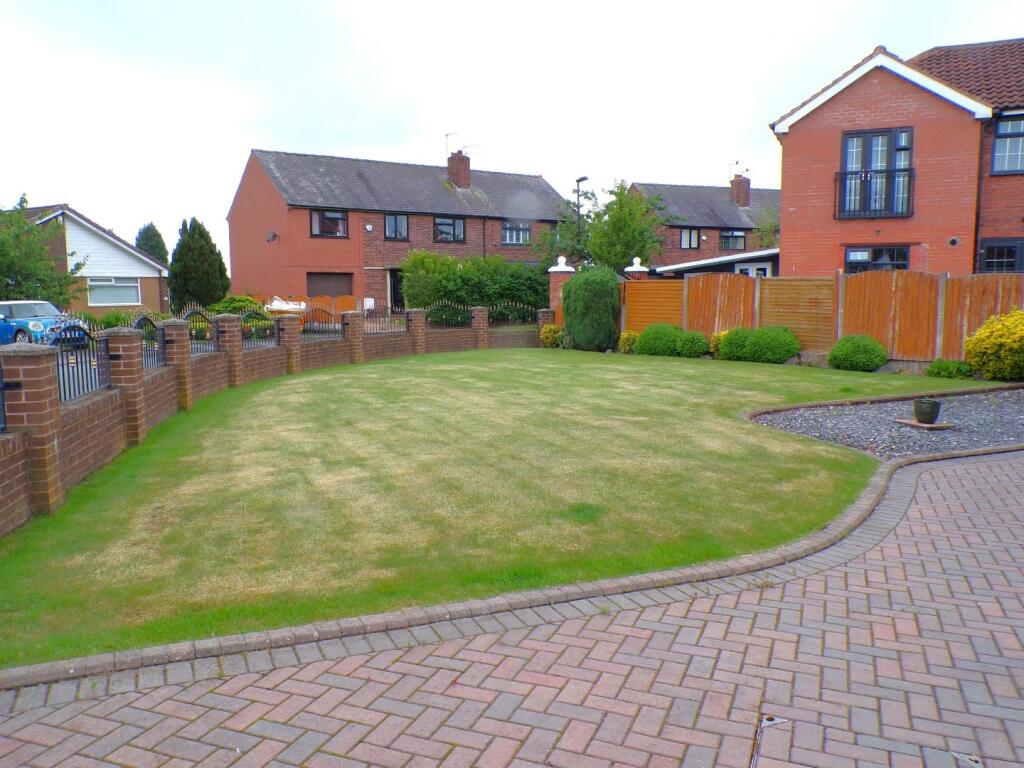 GreenLane109gdn1.JPG