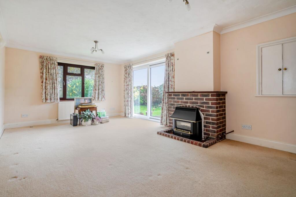 Living Room/ Dining Room