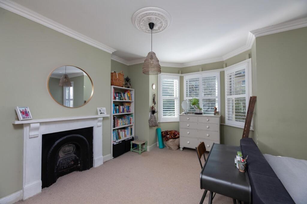 11 Prior Park Road-34.jpg