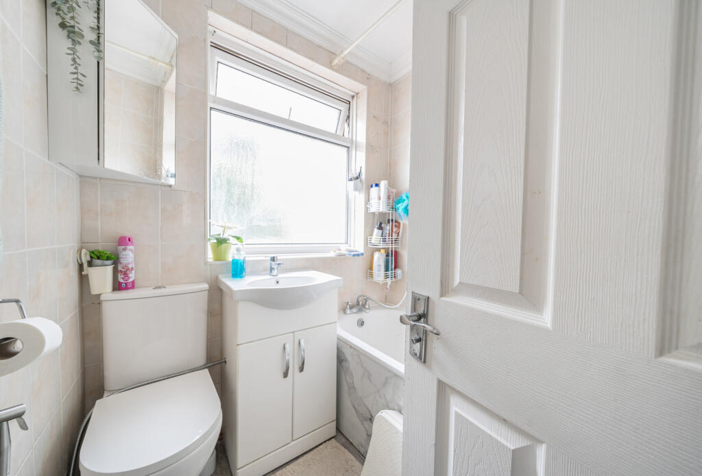 1332640-6-6890bcc...