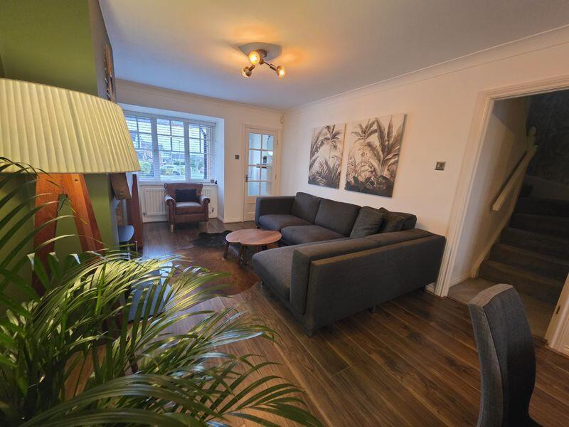 Lounge Additional Image