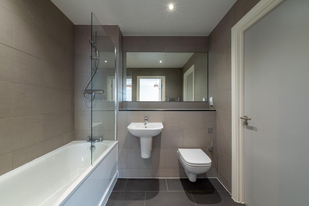 Main Bathroom