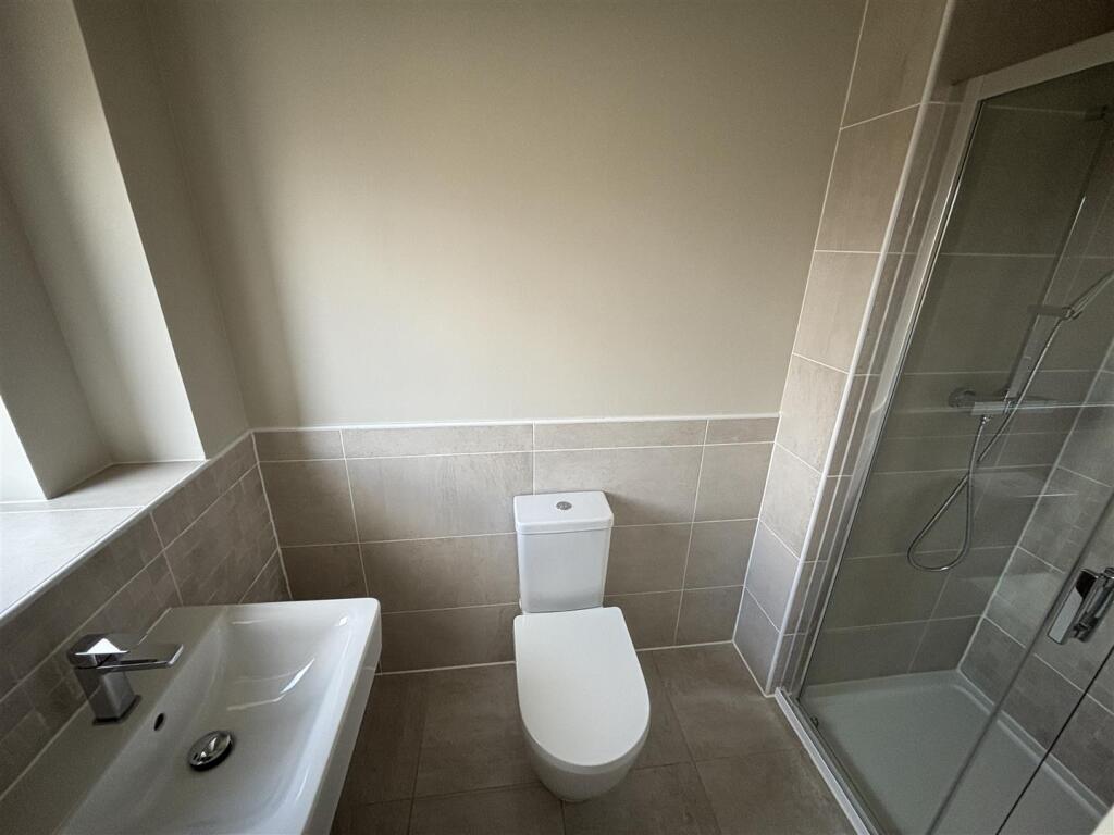 Ensuite shower room