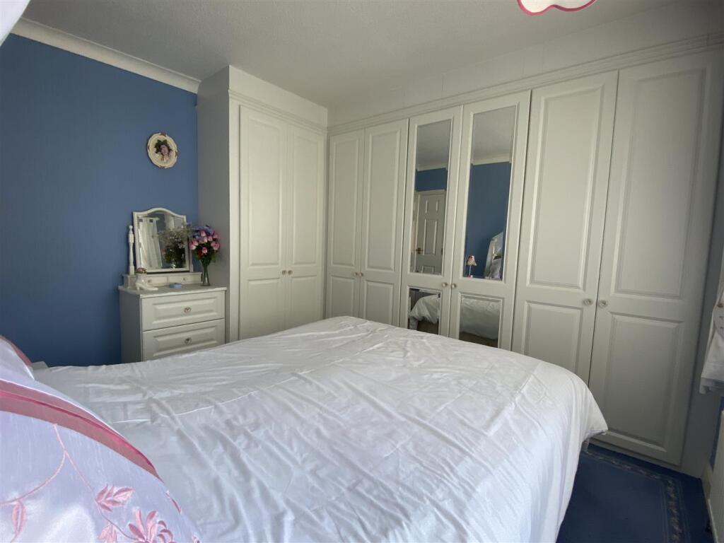 Bedroom no.1 front double: