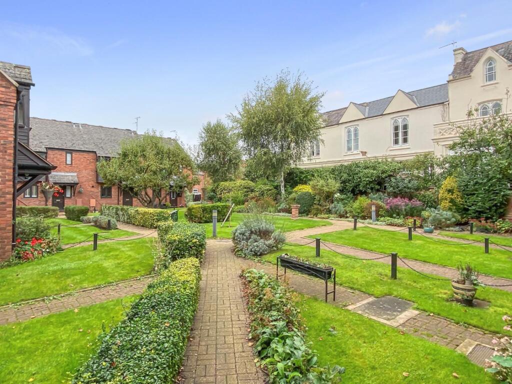 Communal Garden 2.jpg