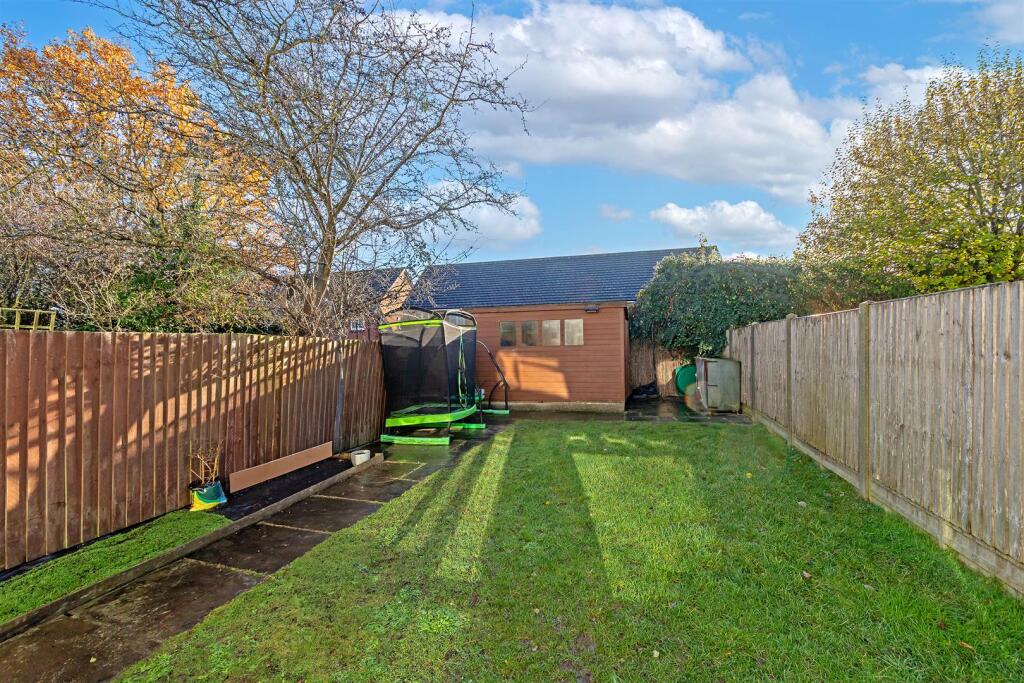 26KitchenerClose-30.jpg