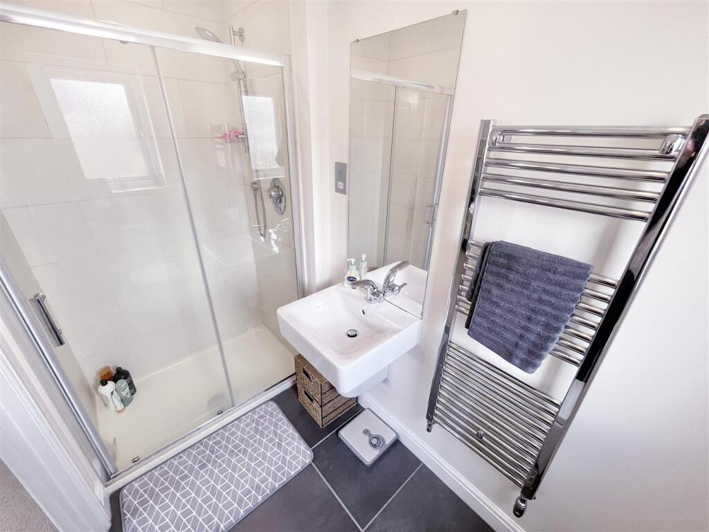 En Suite Shower Room