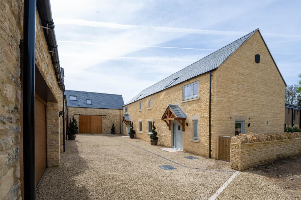 Willowside Grange, Withington, Cheltenham