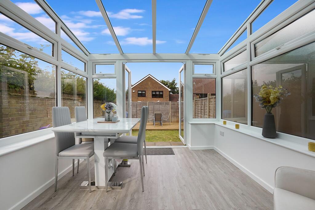 Conservatory/diner