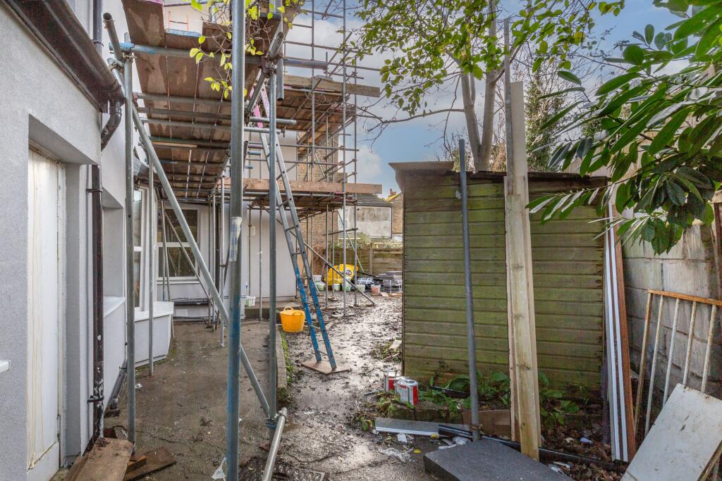 9 Brampton Park Road, Hornsey, London, N22 6BG