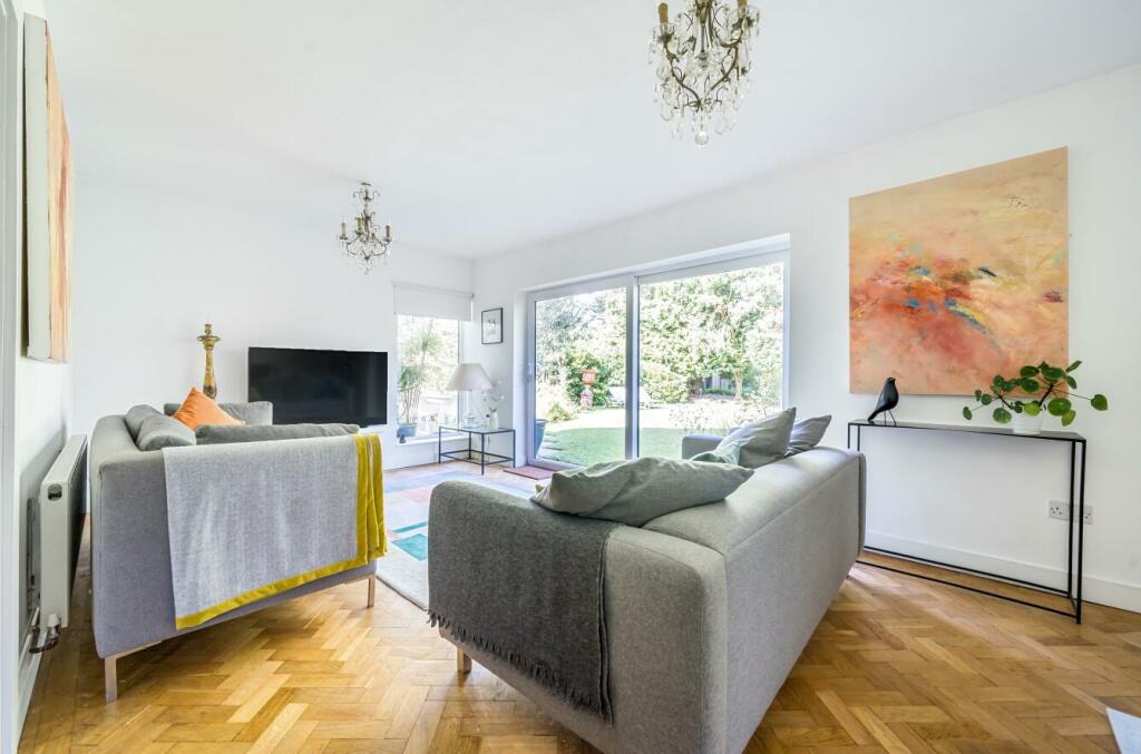 Longrood Road, Rugby