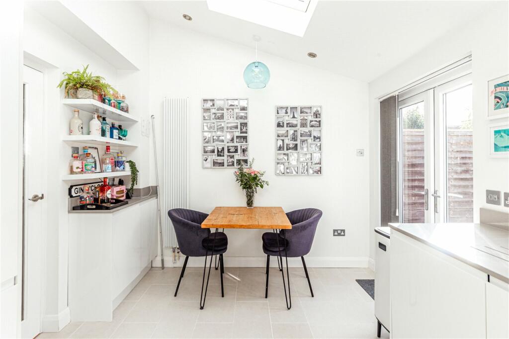 Kitchen/Dining