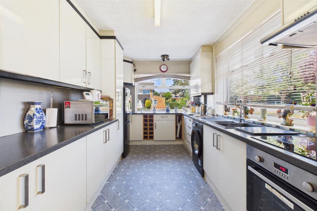 CAM03162G0-PR0265-STILL005