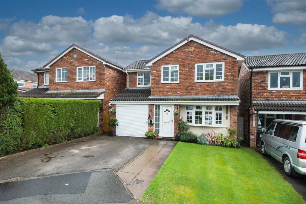 17 Kingfisher Grove-049.jpg