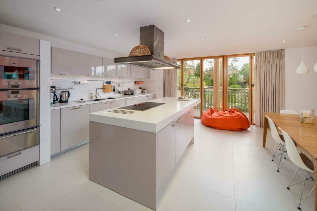 Kitchen..jpeg