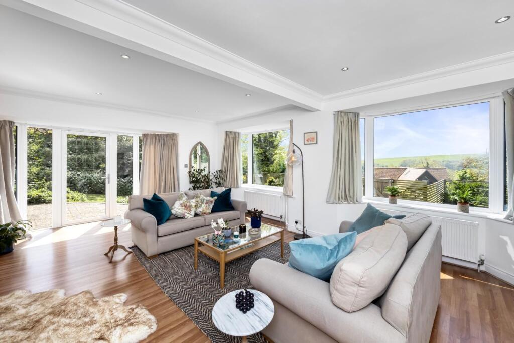 Longhill Road, 002.jpg