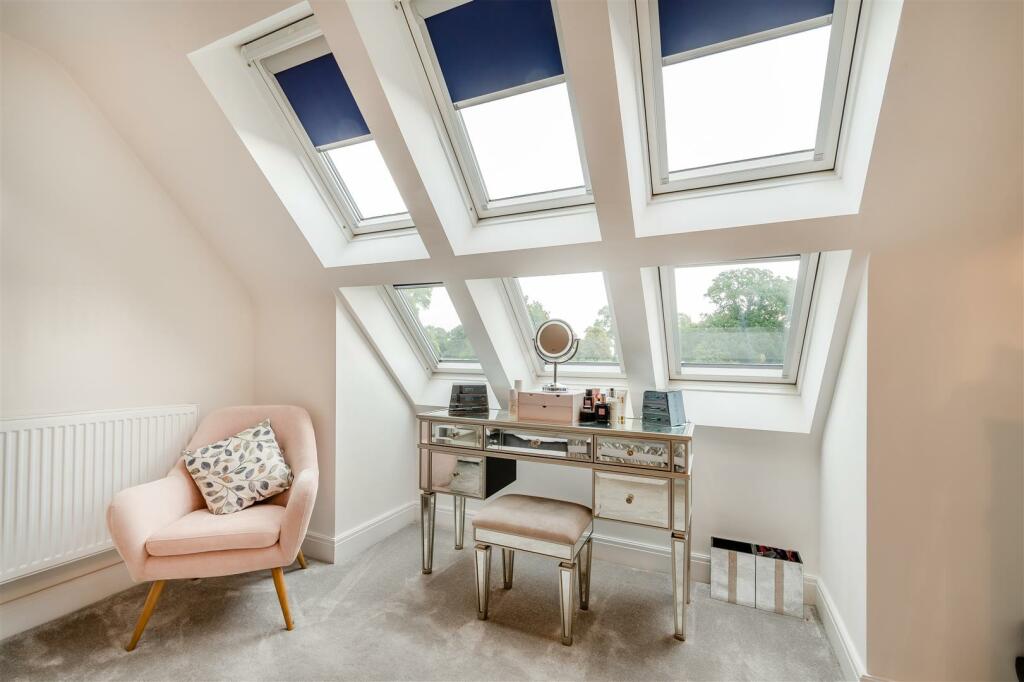 8611011-interior04.jpg