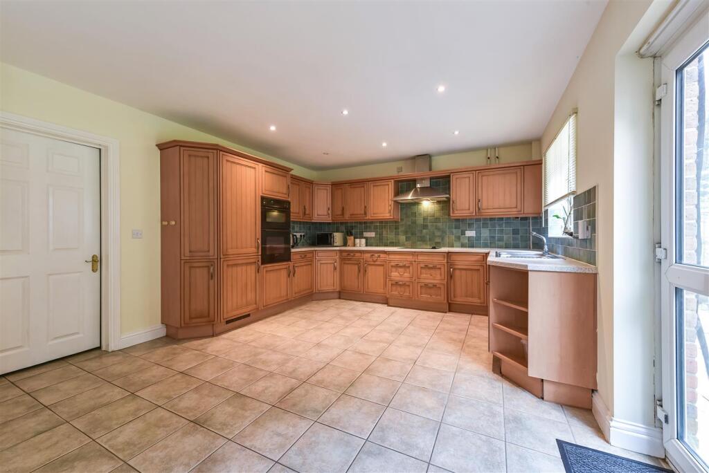 Kitchen/Breakfast Room