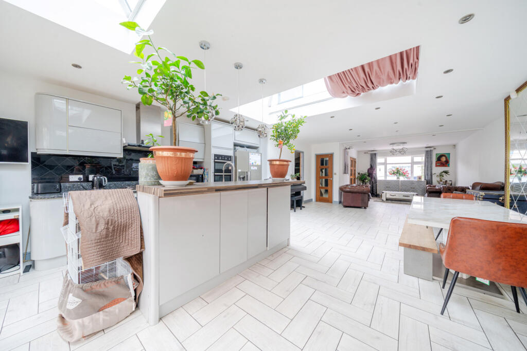 1290139-17-6825d6...