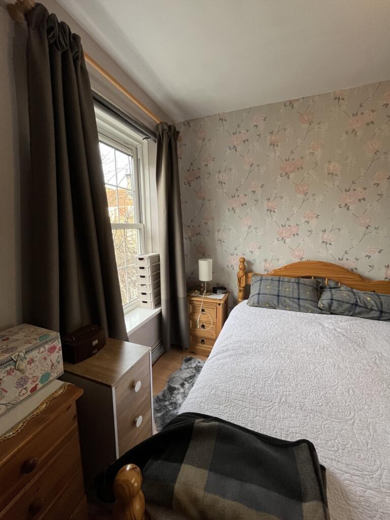 73c44f04733d5710aa4958edb62ba0914bb76b4d_thmb_lg