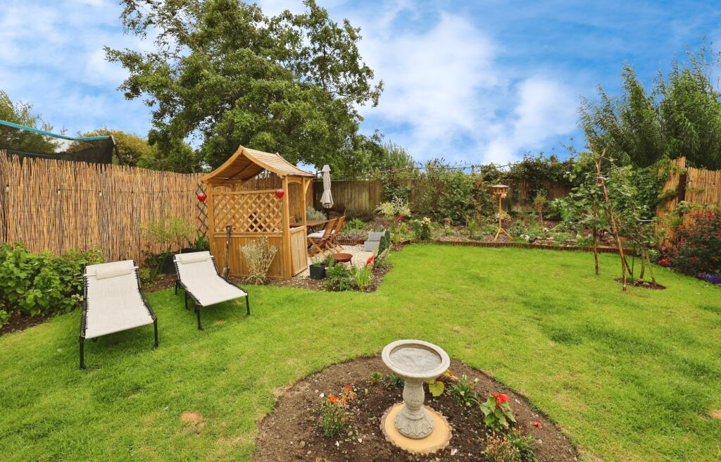 pbox-garden-320446.JPG