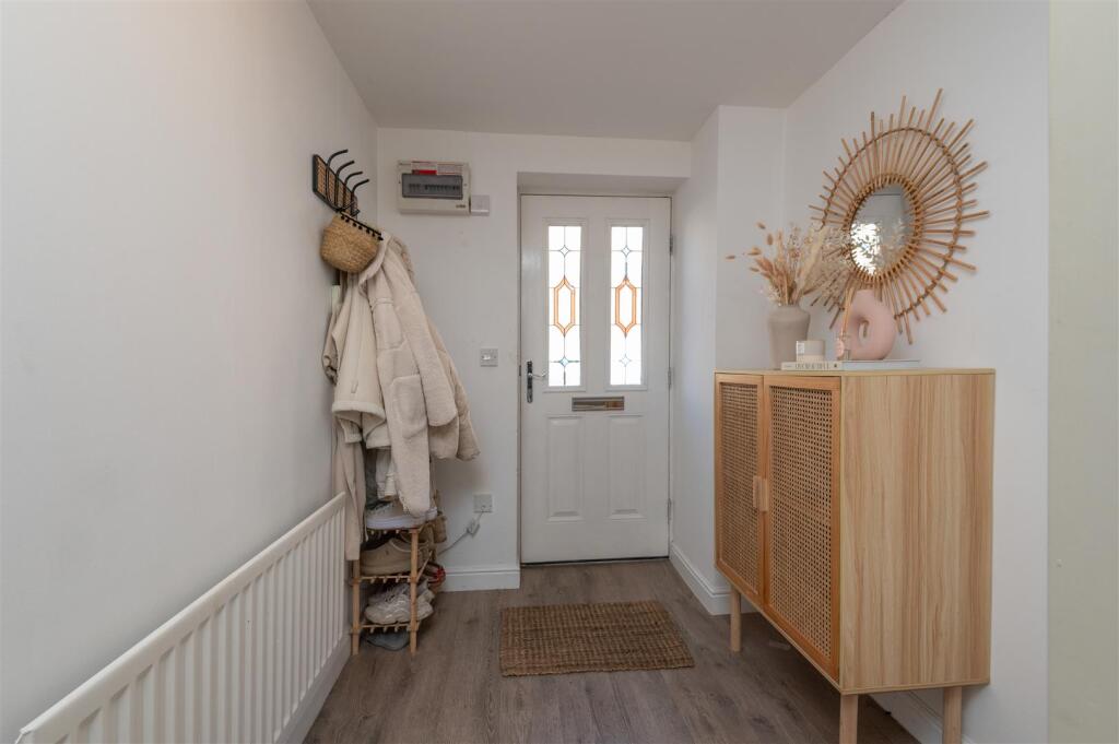 04 - 3 Rosevale View HX6 2DW.jpg