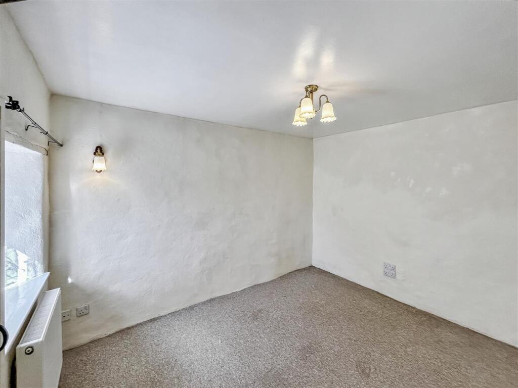Bedroom 2.jpeg