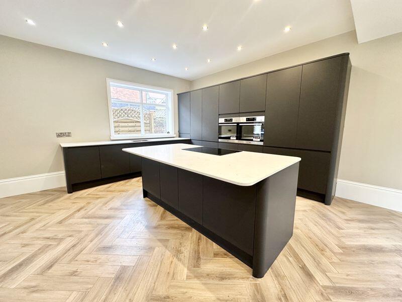 Kitchen alt view