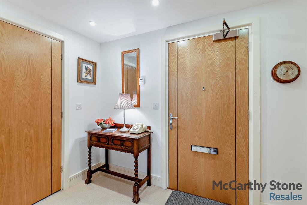 8642174-interior03-800.jpg