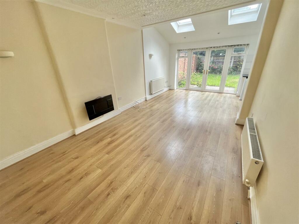 Sitting Room.jpg