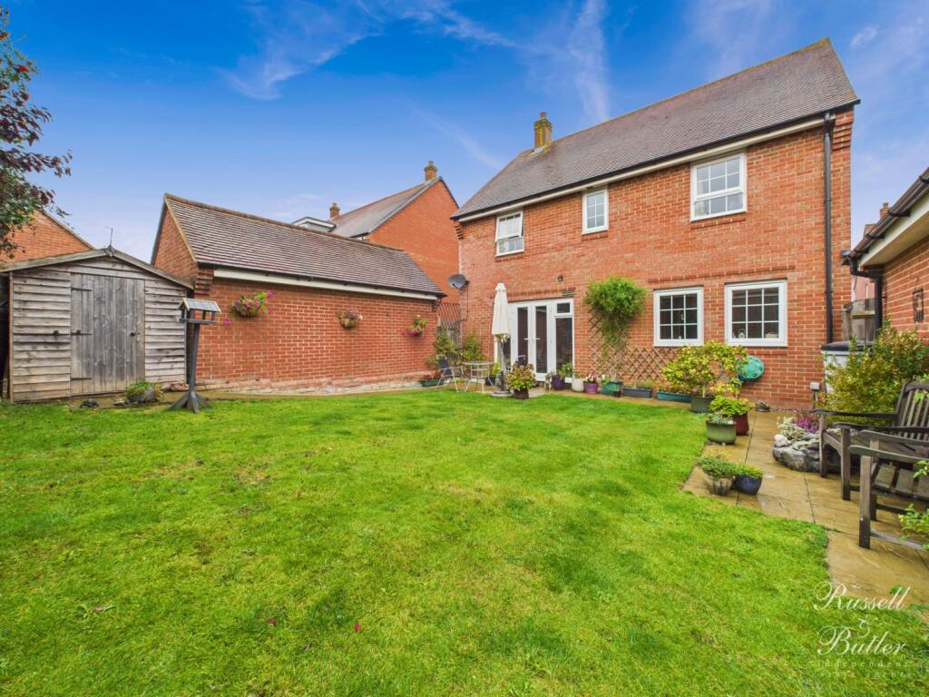 CAM02127G0-PR0332-STILL012