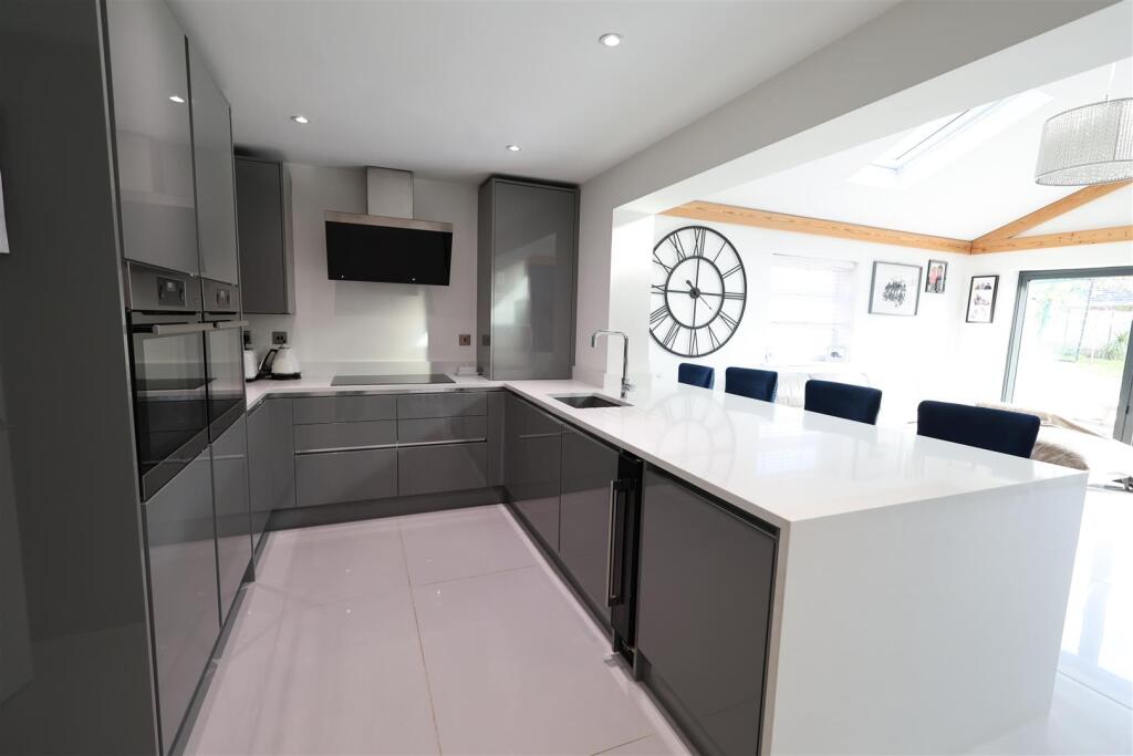 FC Kitchen.JPG