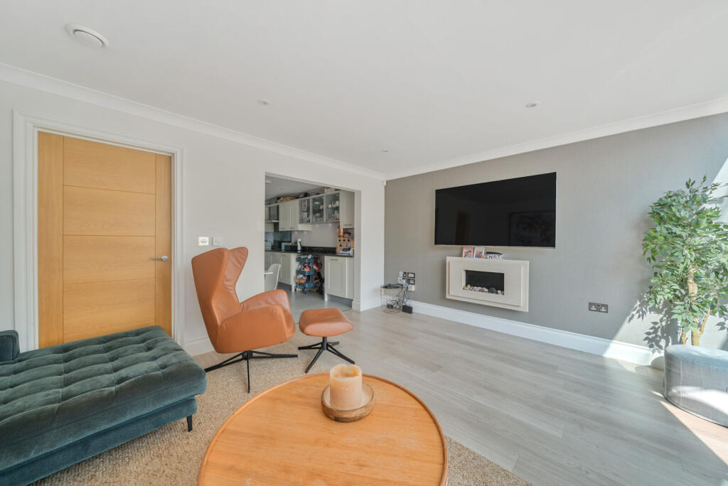 1310261-32-684be4...