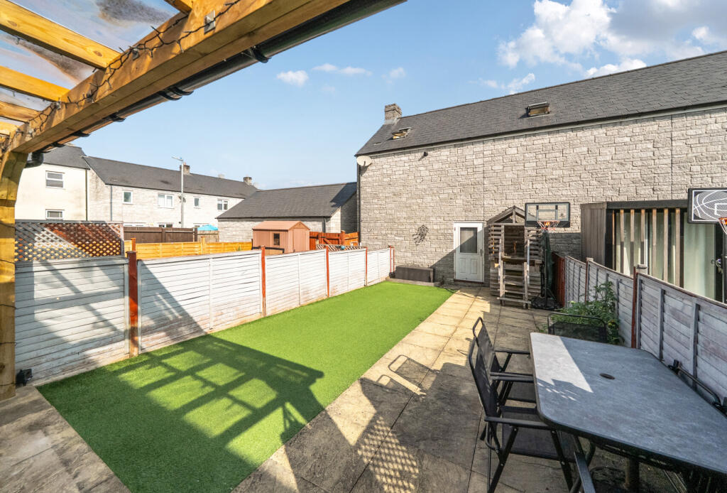 1341122-3-689f000...