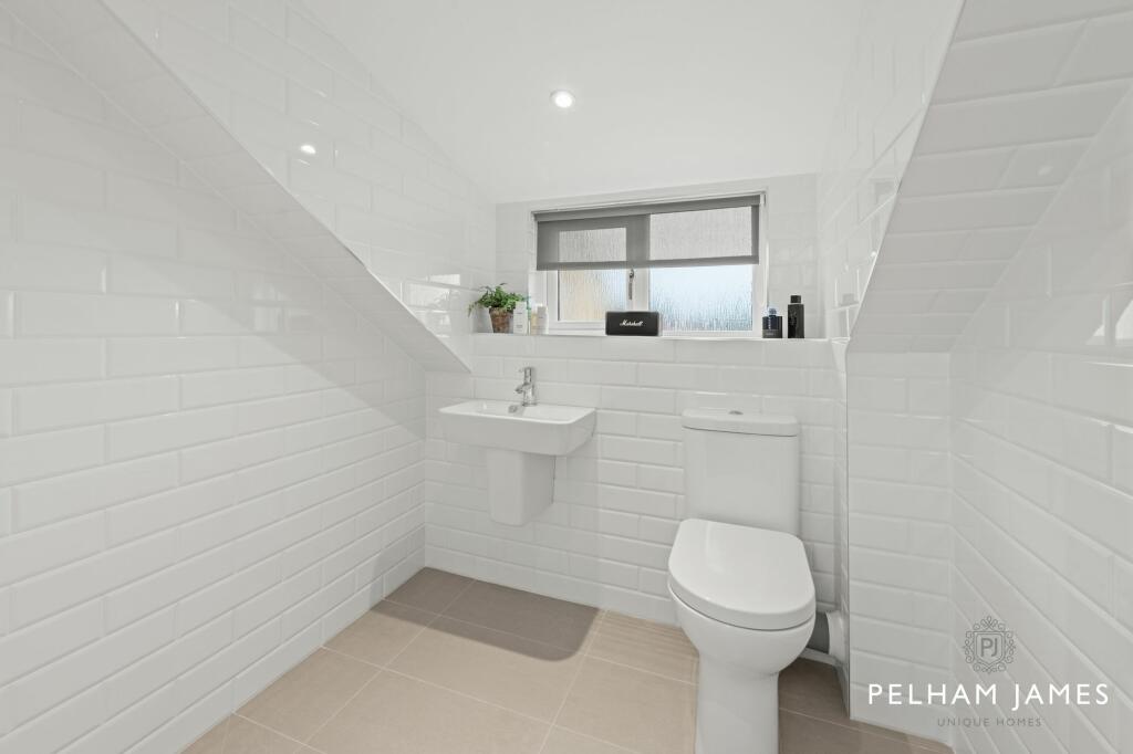 Shower Room, Moorside, The Nook, Easton on the Hill