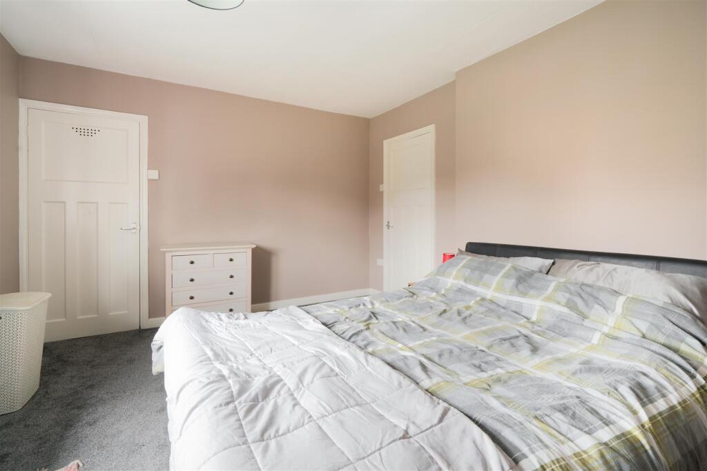 Bedroom1-3.jpg