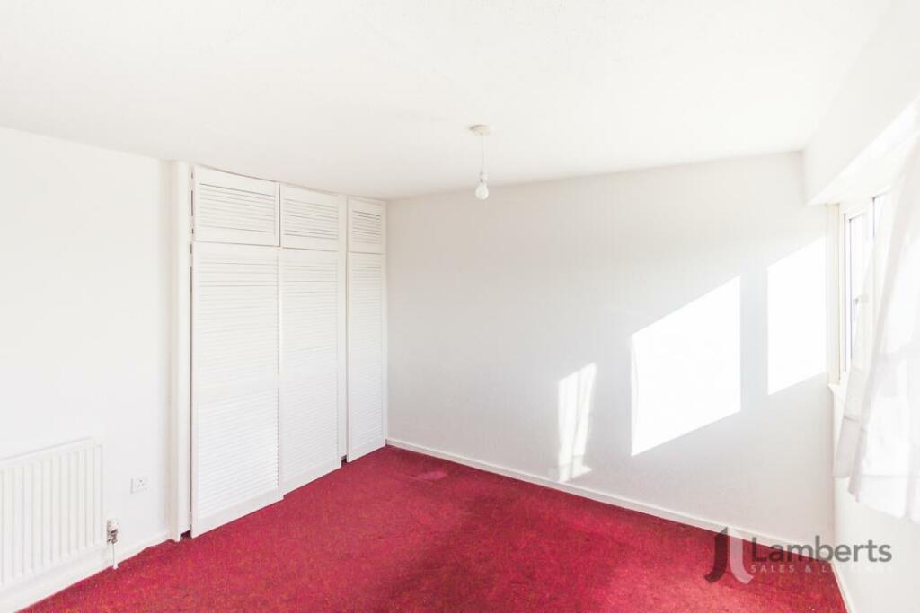 01330 - 148 Astley Close - Bedroom 2.jpg