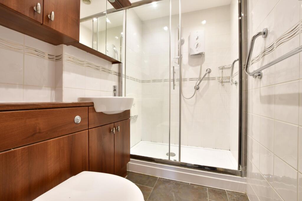 901g0xib - shower...