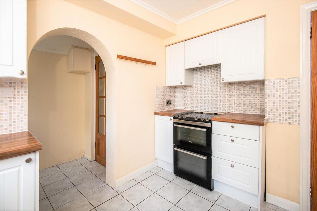 Kitchen Alt.jpg