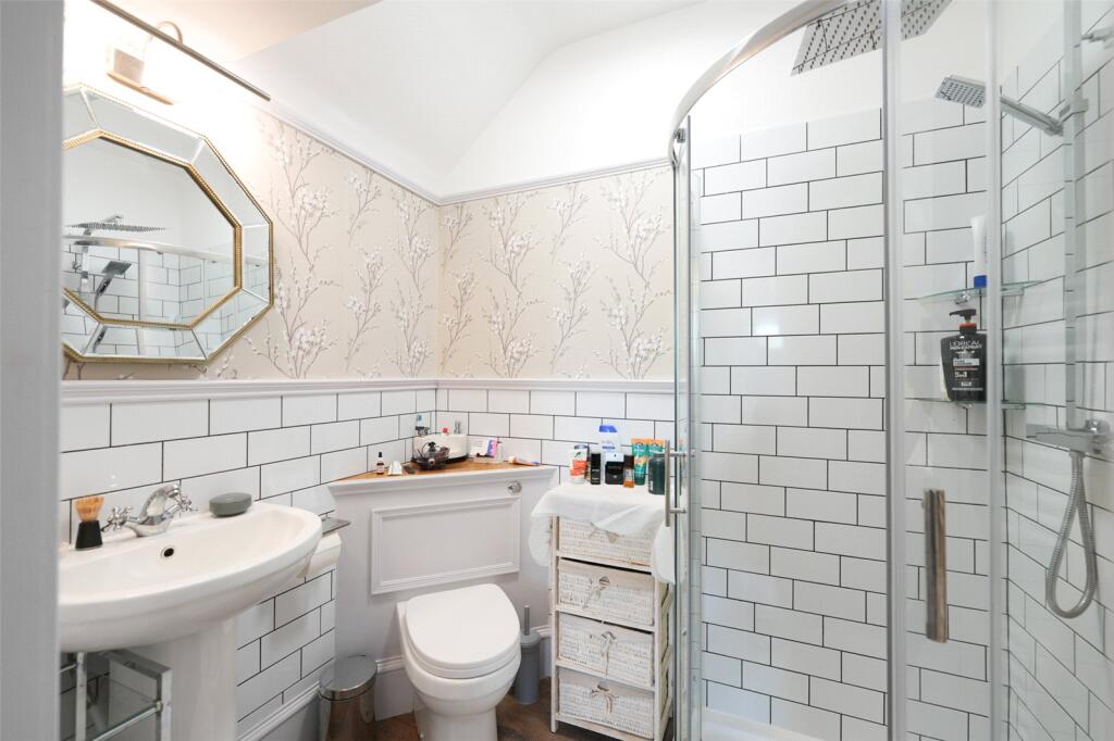 En Suite Shower