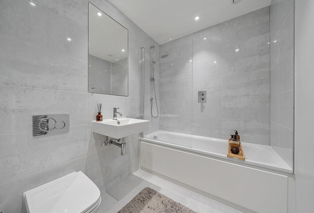 010-18-681cf7ce57...