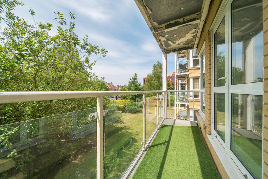 1309515-12-685548...