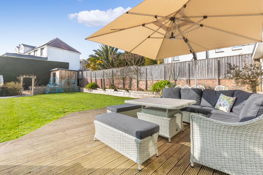 A16 - 20 Laura Grove Paignton - 250305